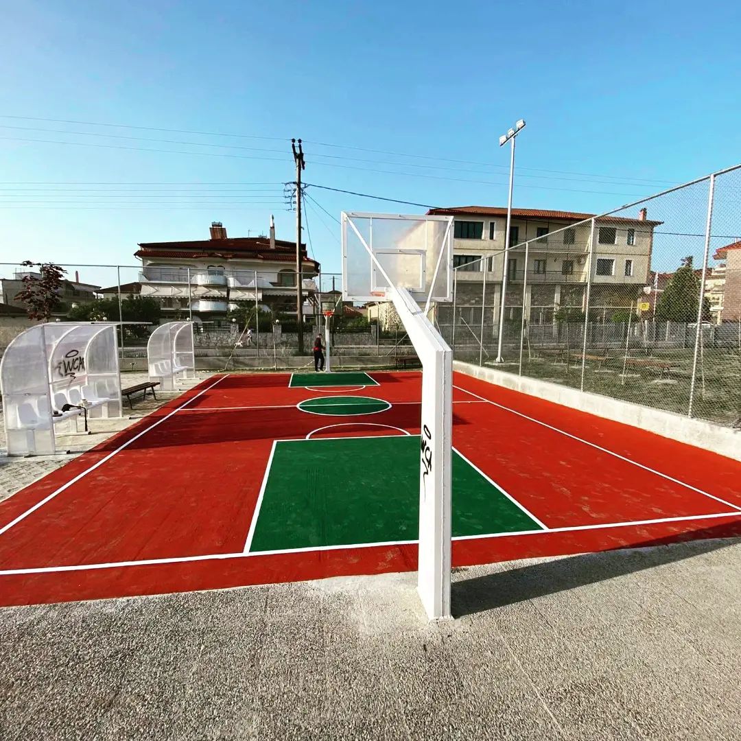 Read more about the article Επίστρωση ελαστικοσυνθετικού τάπητα σε γήπεδο στην Αριδαία